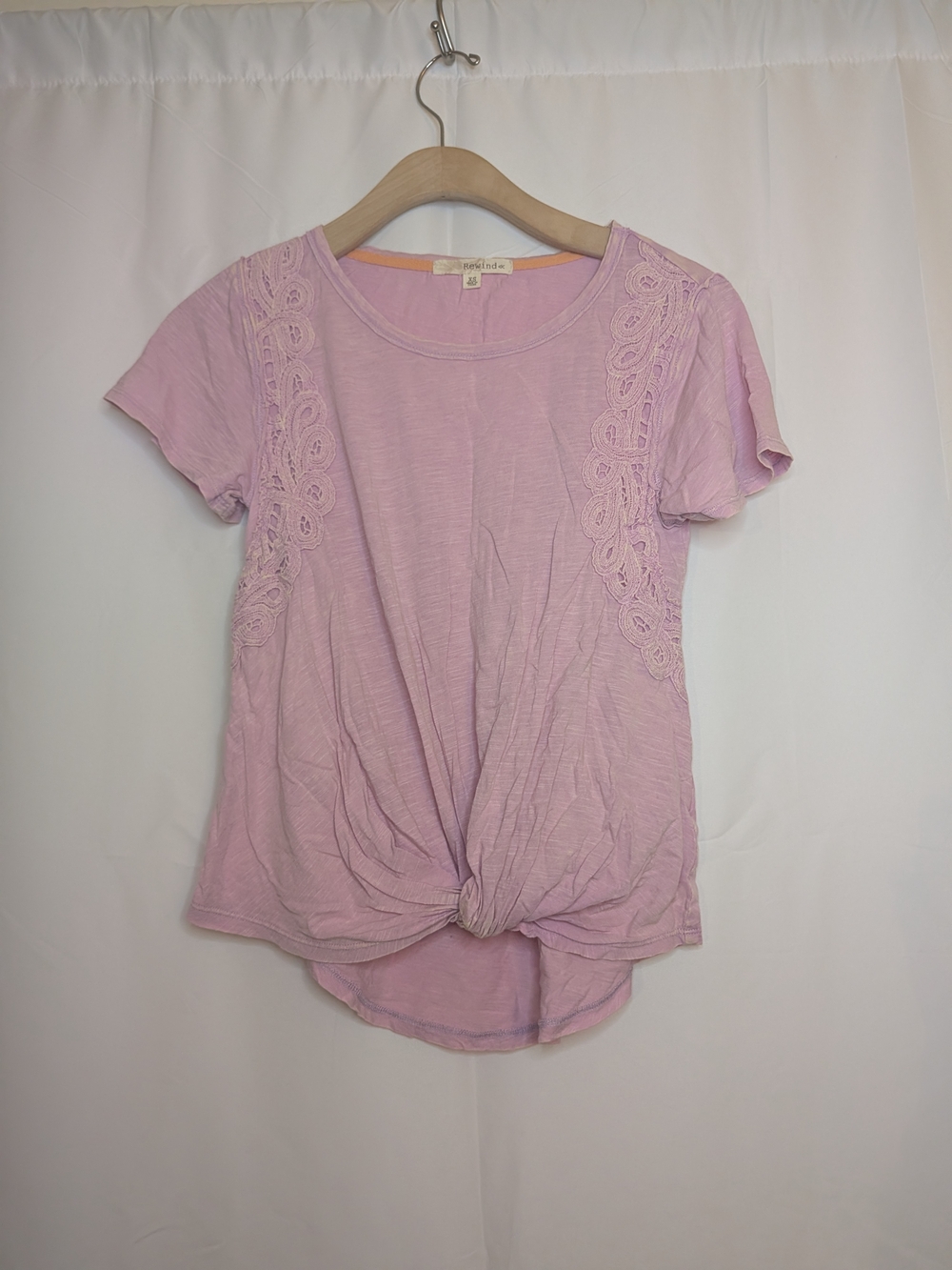 🔴5/$25 NWT Knotted Lace-Trim Short Sleeve Top - Light Pink